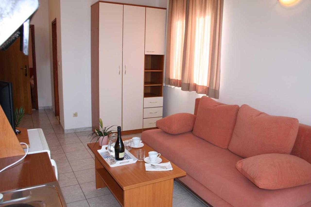 Apartments Ivan Omiš Buitenkant foto