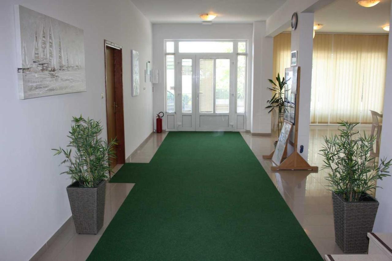 Apartments Ivan Omiš Buitenkant foto