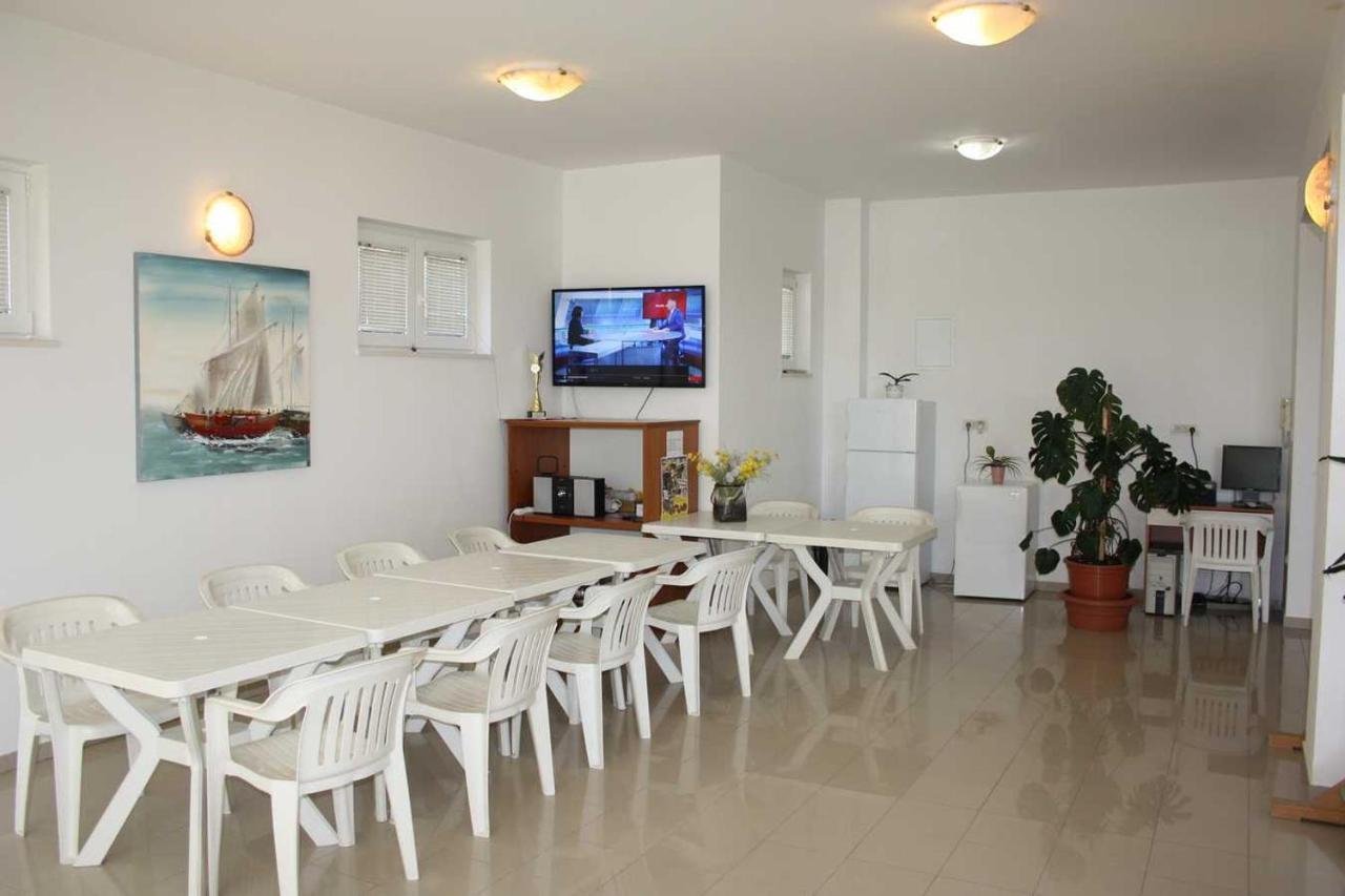 Apartments Ivan Omiš Buitenkant foto
