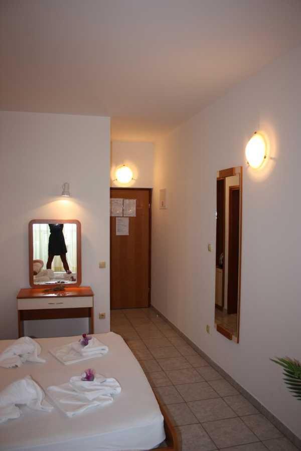 Apartments Ivan Omiš Buitenkant foto